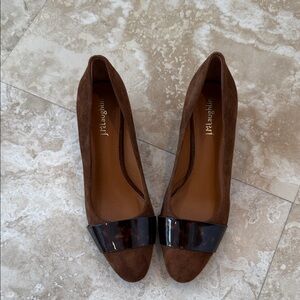 Elegant Brown Suede Heels with Black Detail